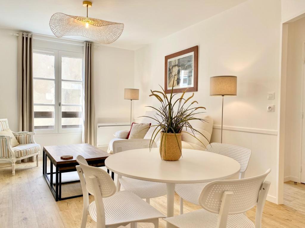 Appartement Elegant Avec Vue Sur Le Port Saint-Martin-de-Ré Екстериор снимка