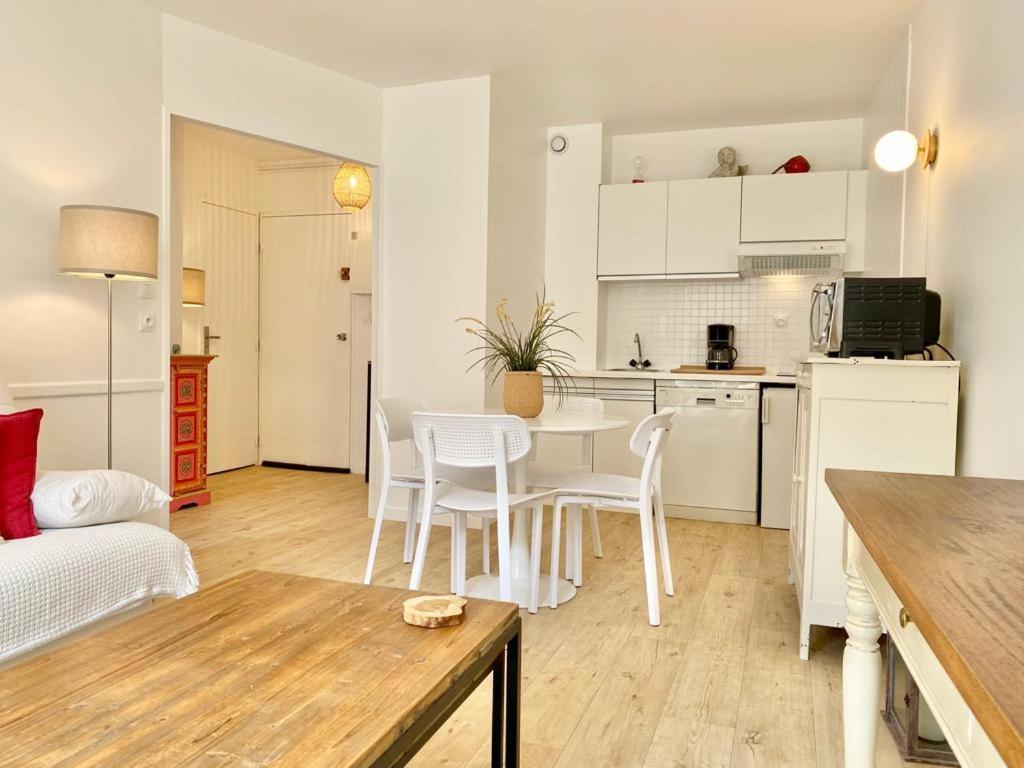 Appartement Elegant Avec Vue Sur Le Port Saint-Martin-de-Ré Екстериор снимка